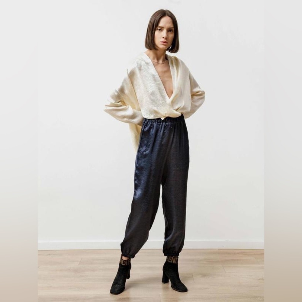 PRIORY Bom Pant in Crushed Slinky Midnight Size Large​​​ - Picture 3 of 7